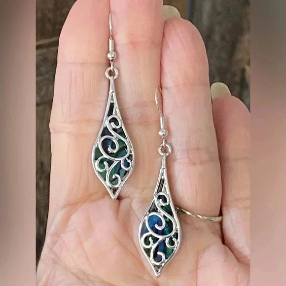 Beautiful Abalone Silver Tone Celtic Knot Drop Earrings E - Picture 1 of 2